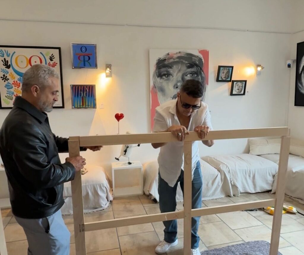 Instagram post from artdeclairegalerie. This post is in position 9.