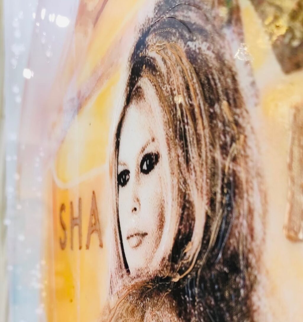 Instagram post from artdeclairegalerie. This post is in position 1.