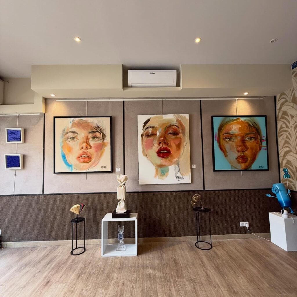 Instagram post from artdeclairegalerie. This post is in position 9.